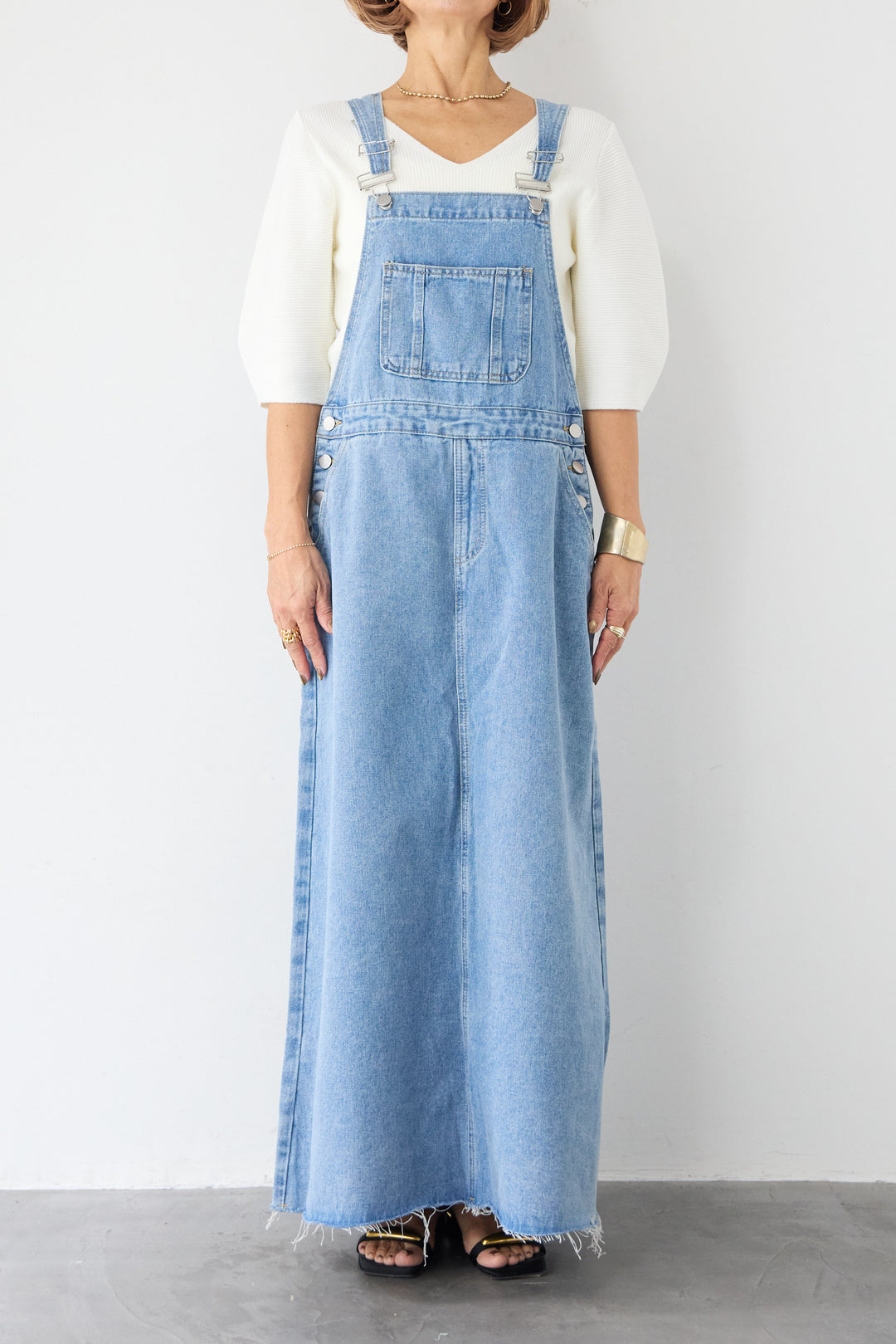 マキシ丈デニムサロペットスカート