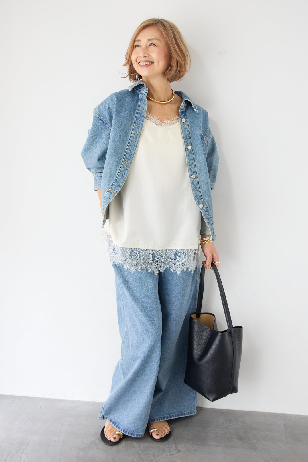 フロントタック・ワイドデニムパンツ