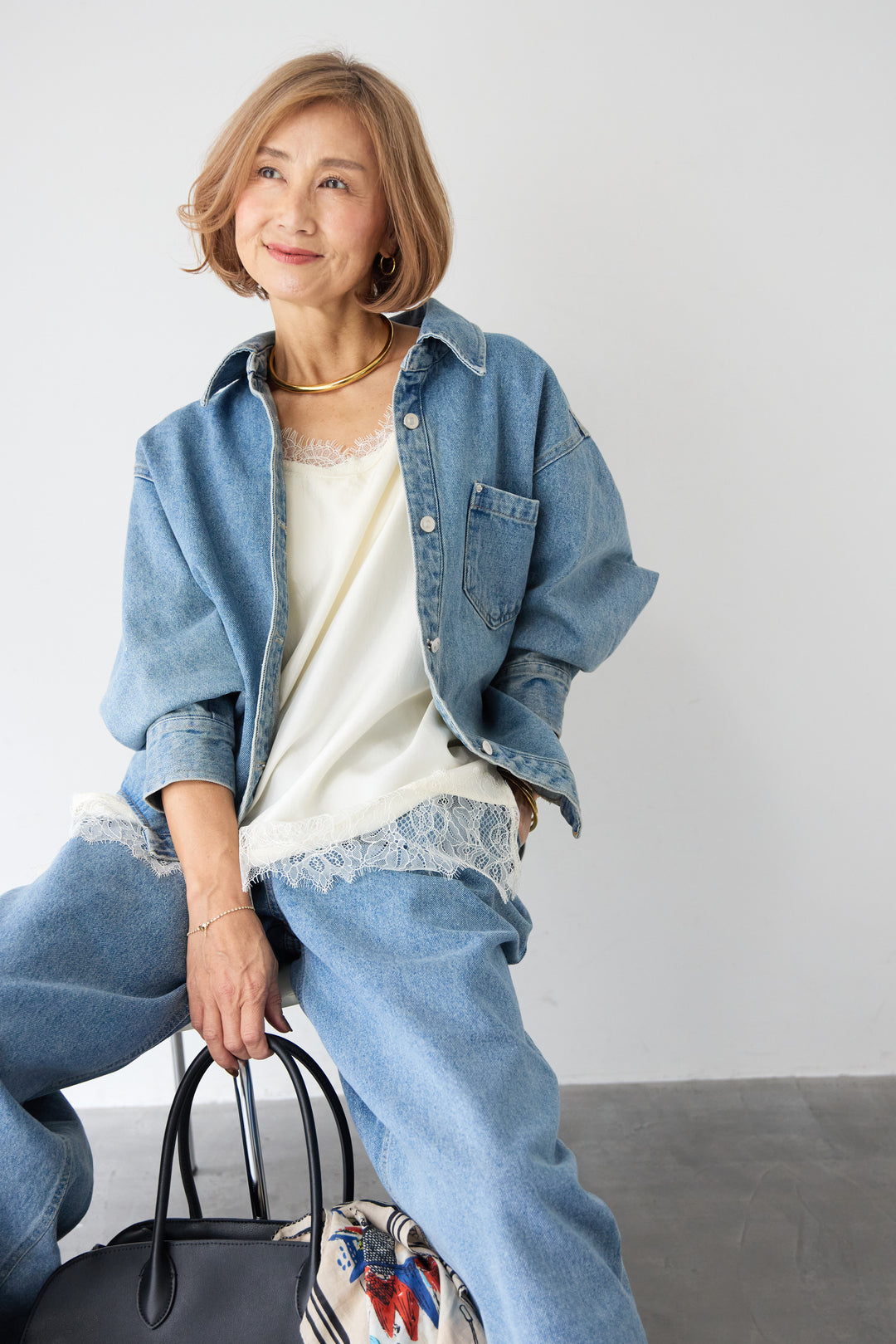 フロントタック・ワイドデニムパンツ