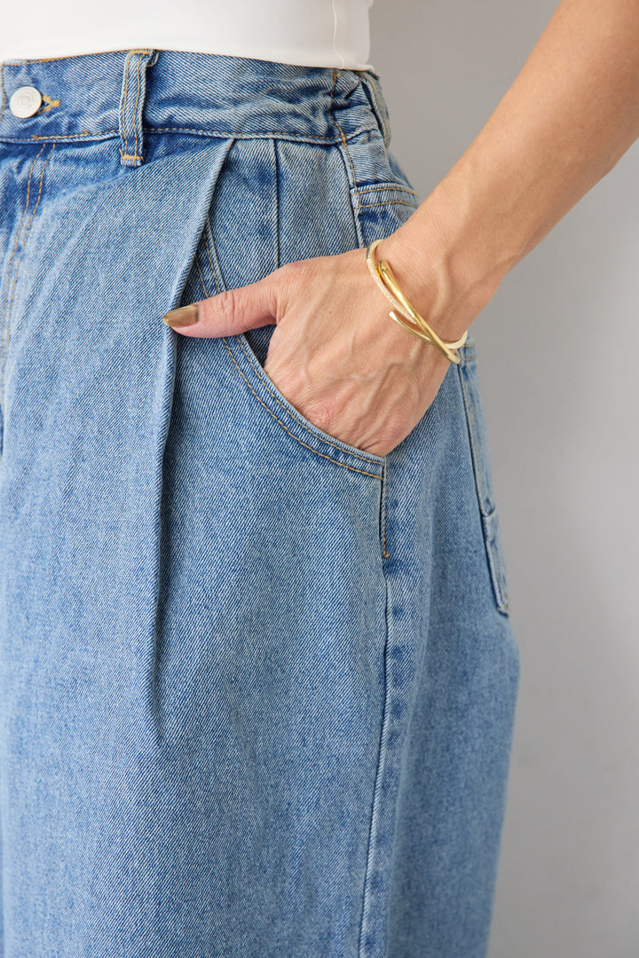 フロントタック・ワイドデニムパンツ