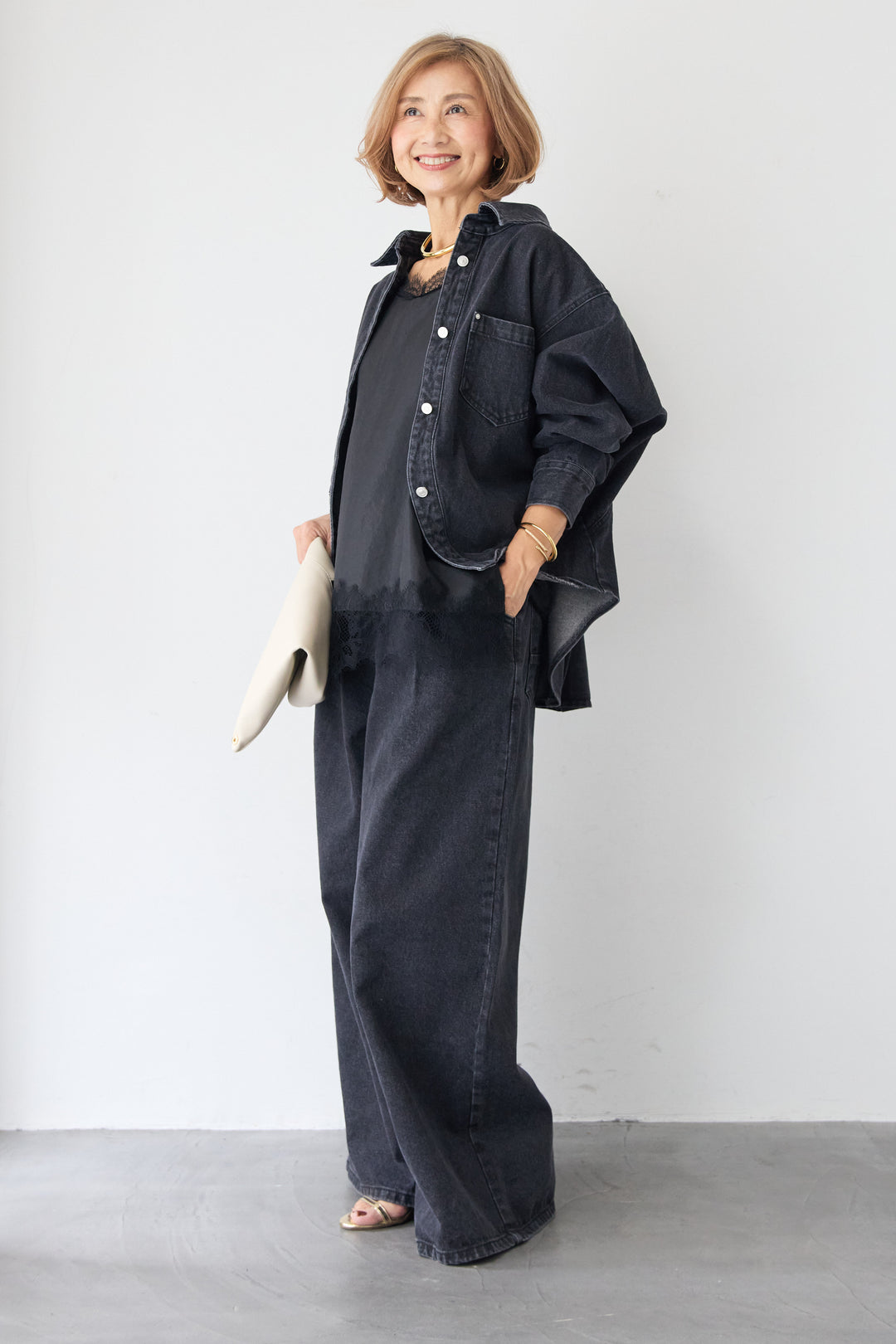 フロントタック・ワイドデニムパンツ