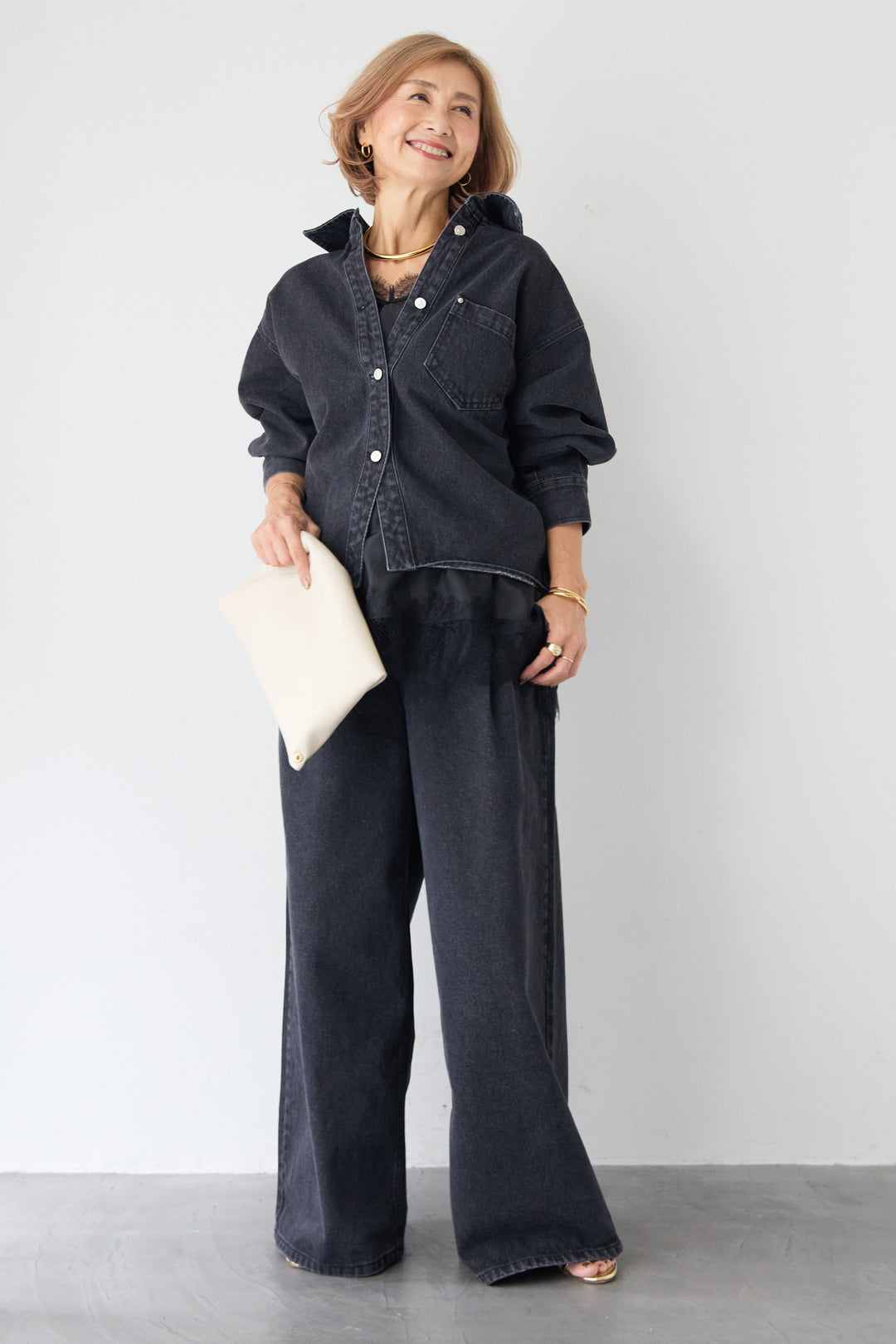 フロントタック・ワイドデニムパンツ