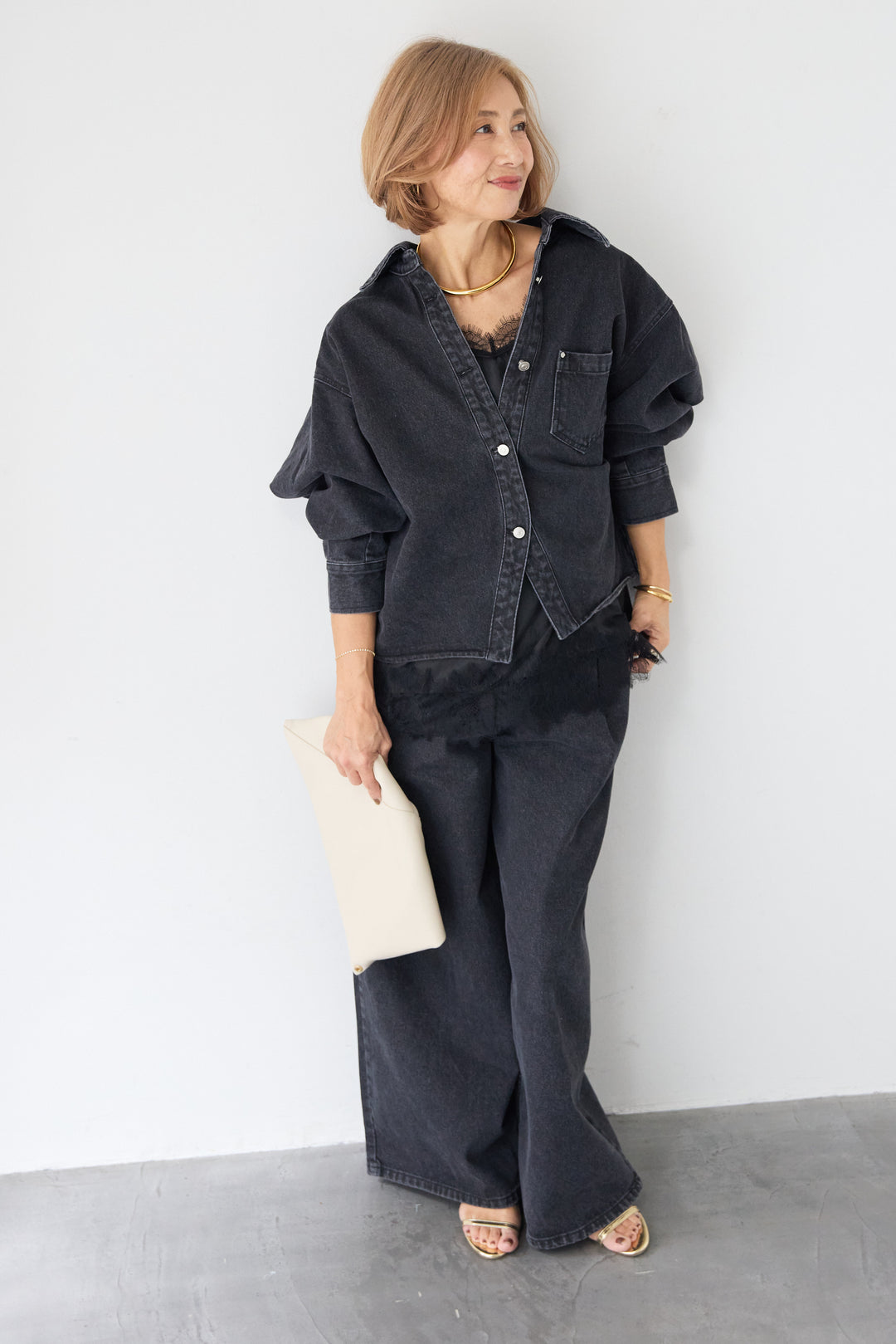 フロントタック・ワイドデニムパンツ