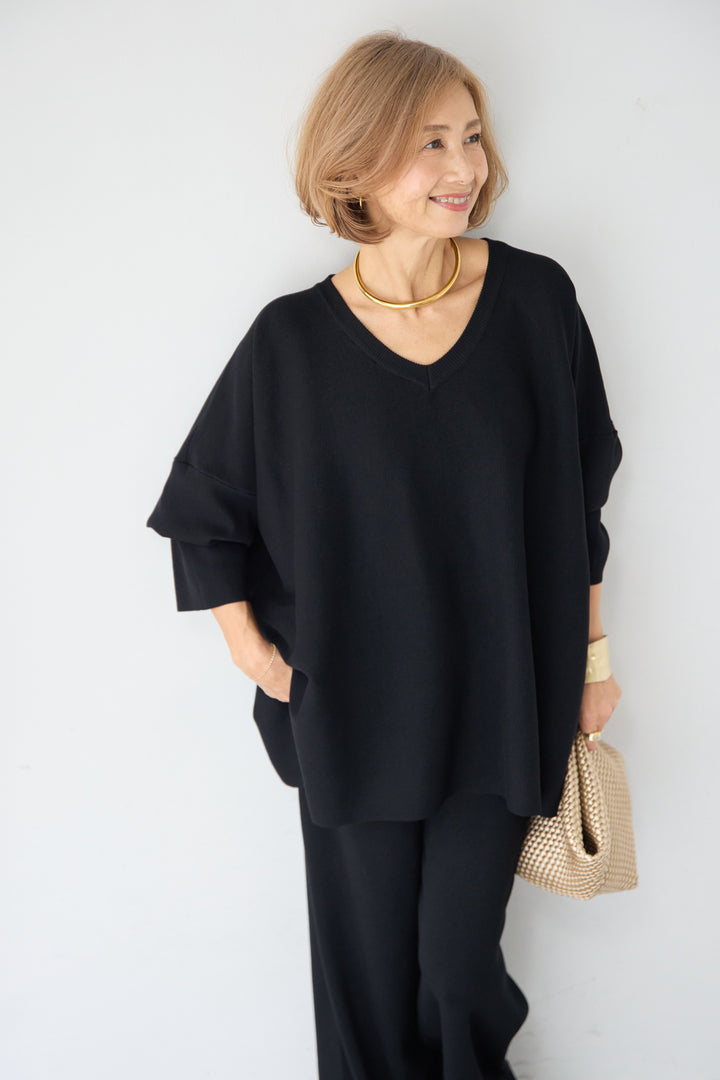 Vネックオーバーニット×ワイドパンツ ニットセットアップ