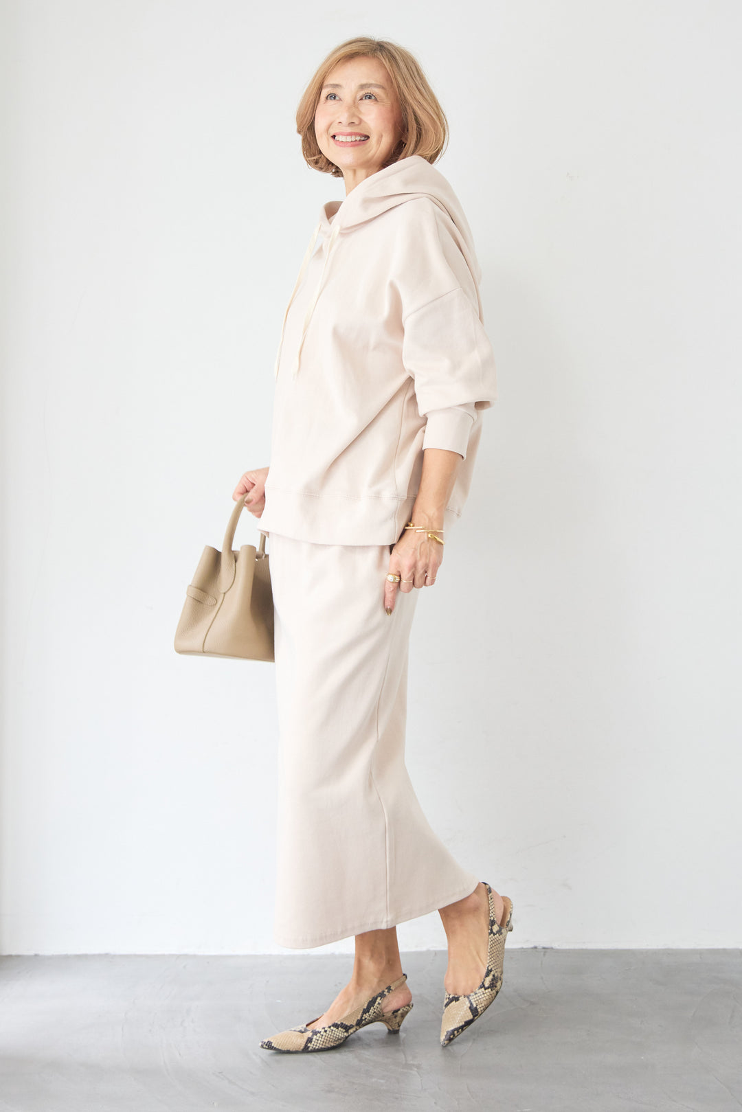 [SET]フーディパーカー＆タイトスカート セットアップ+シルキーエリュール レースキャミソール(2set)