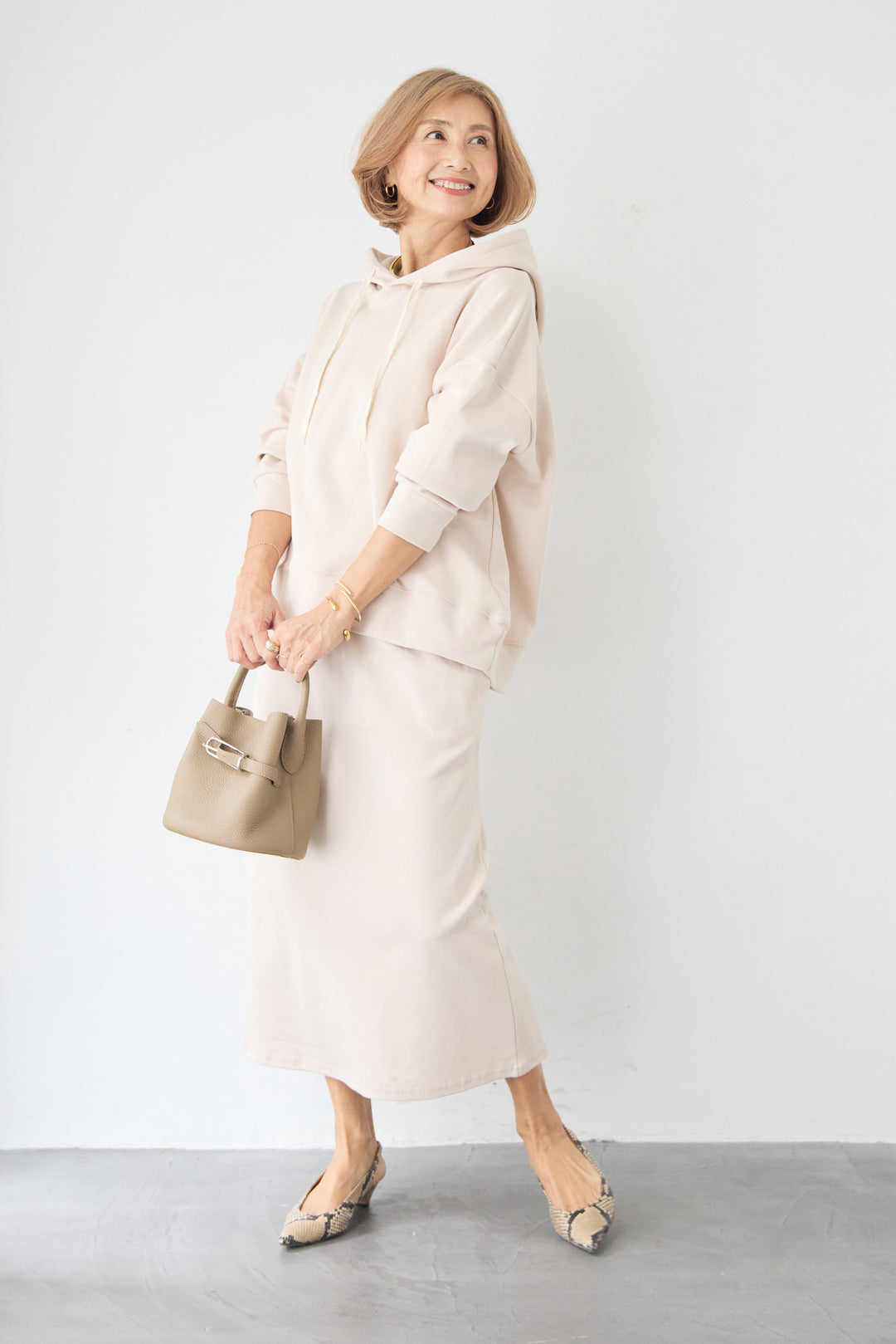 [SET]フーディパーカー＆タイトスカート セットアップ+シルキーエリュール レースキャミソール(2set)