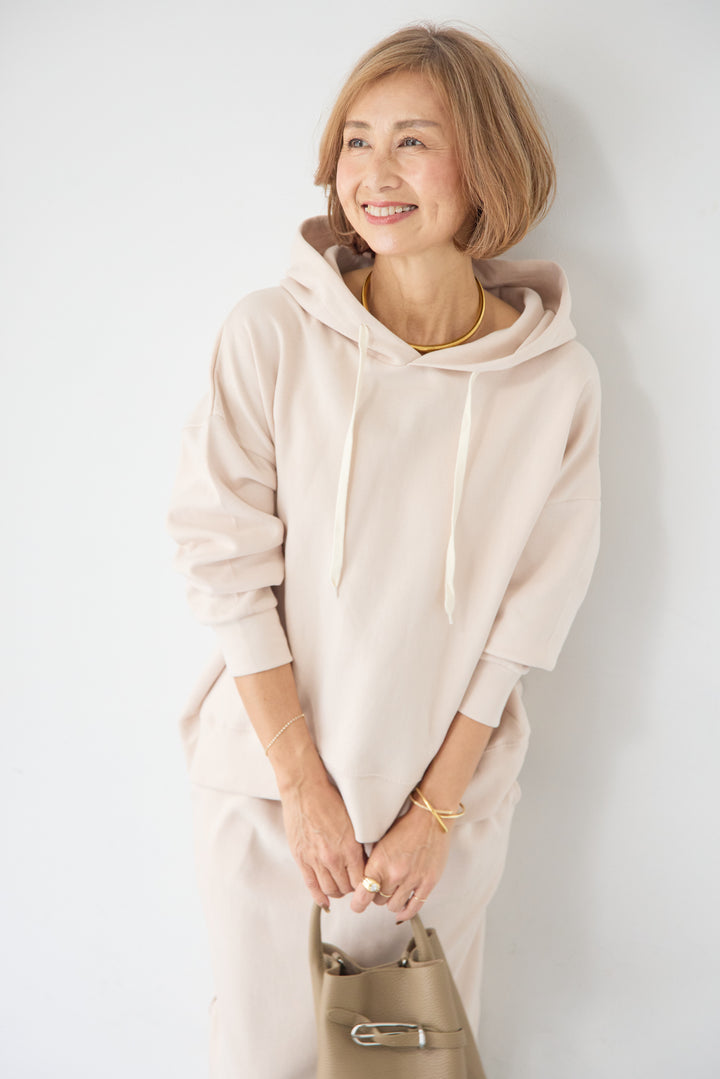 フーディパーカー＆タイトスカート セットアップ