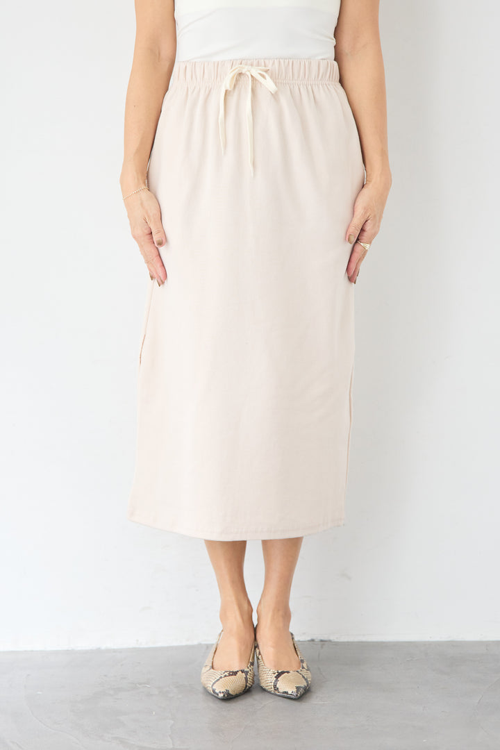 フーディパーカー＆タイトスカート セットアップ