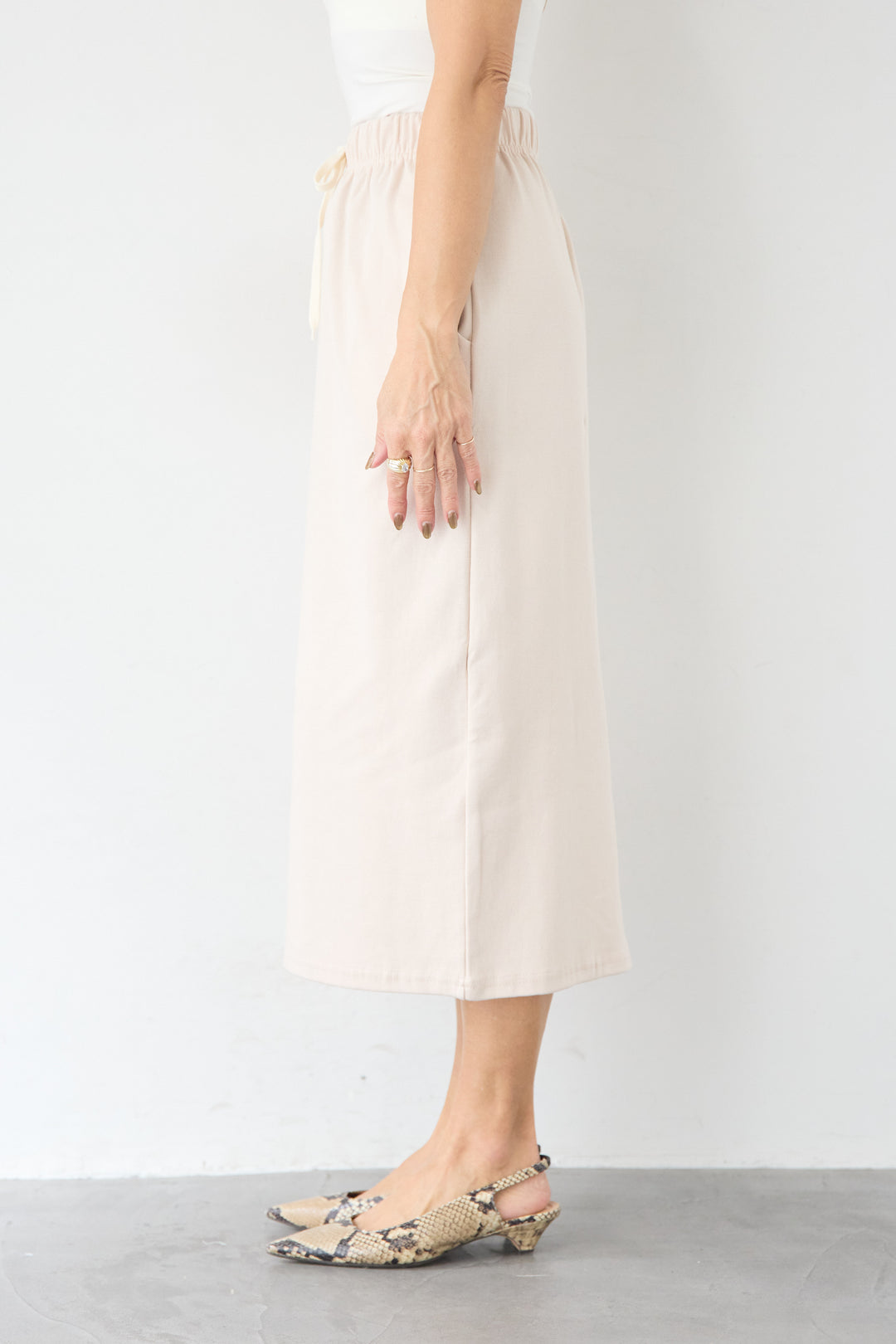 [SET]フーディパーカー＆タイトスカート セットアップ+シルキーエリュール レースキャミソール(2set)