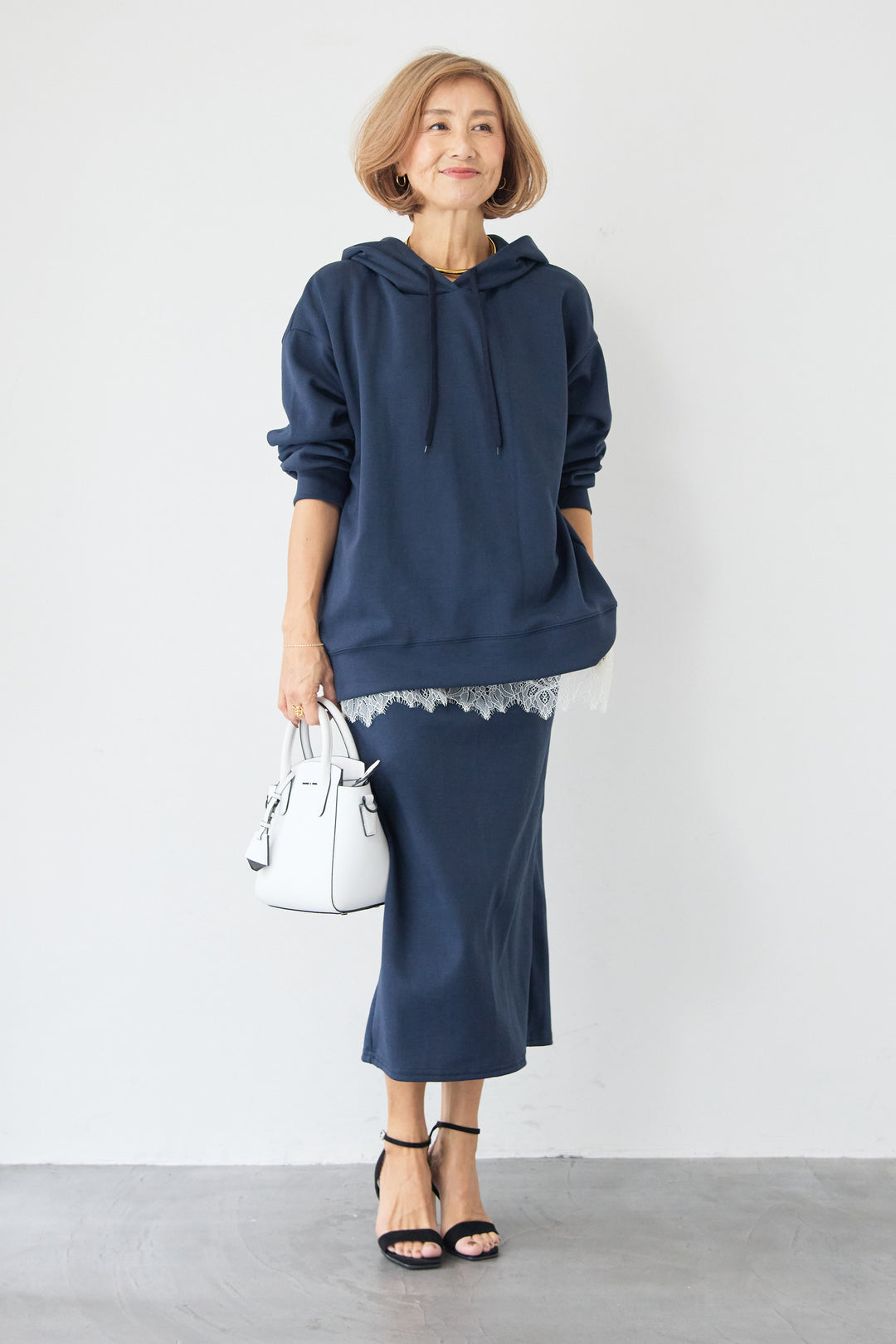 フーディパーカー＆タイトスカート セットアップ