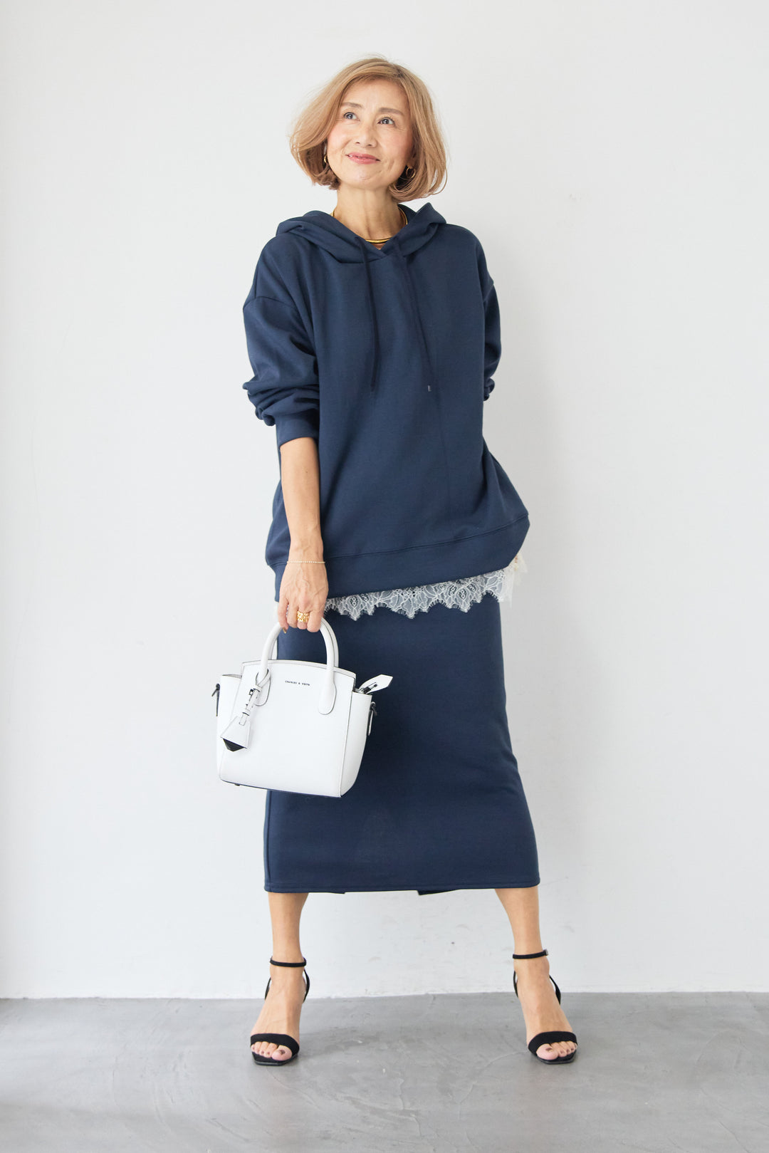 フーディパーカー＆タイトスカート セットアップ