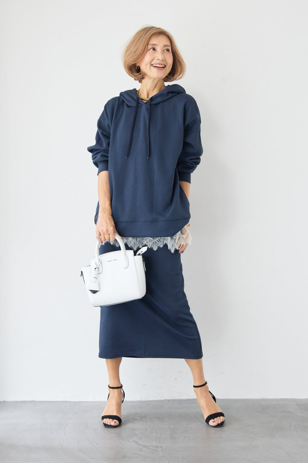 フーディパーカー＆タイトスカート セットアップ