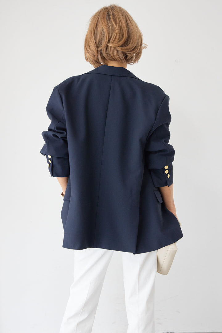 金ボタン ダブルブレストブレザー