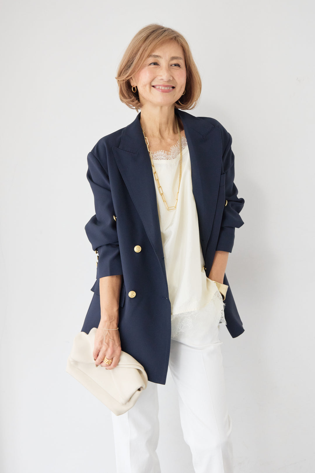 金ボタン ダブルブレストブレザー