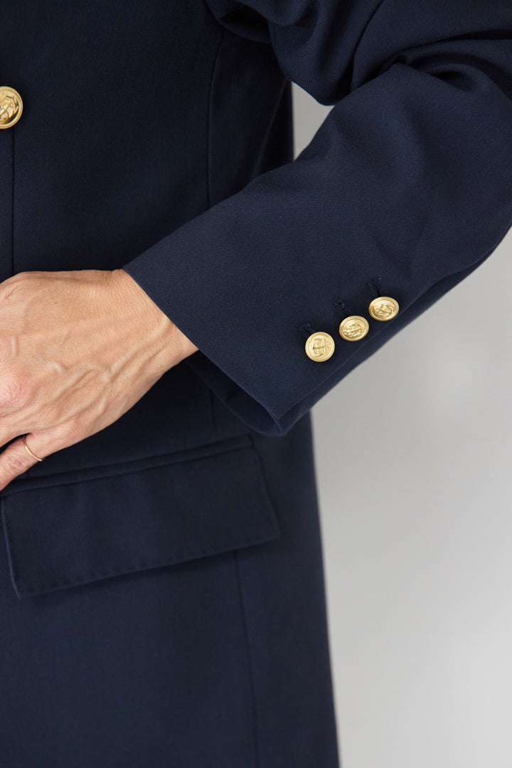 金ボタン ダブルブレストブレザー