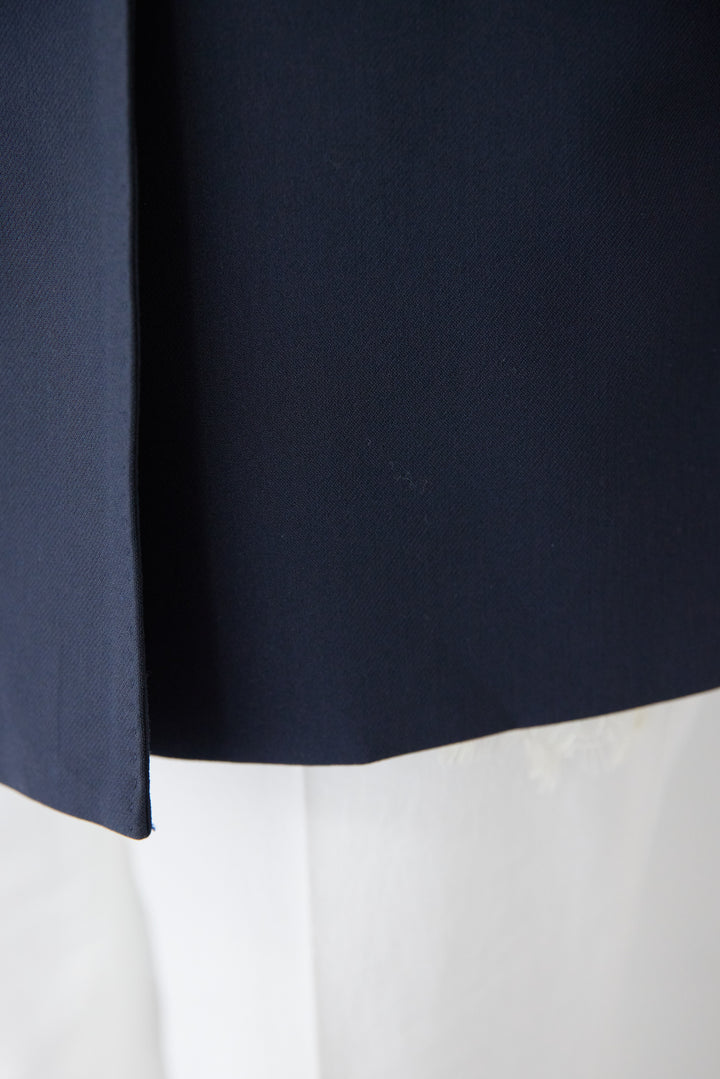 金ボタン ダブルブレストブレザー