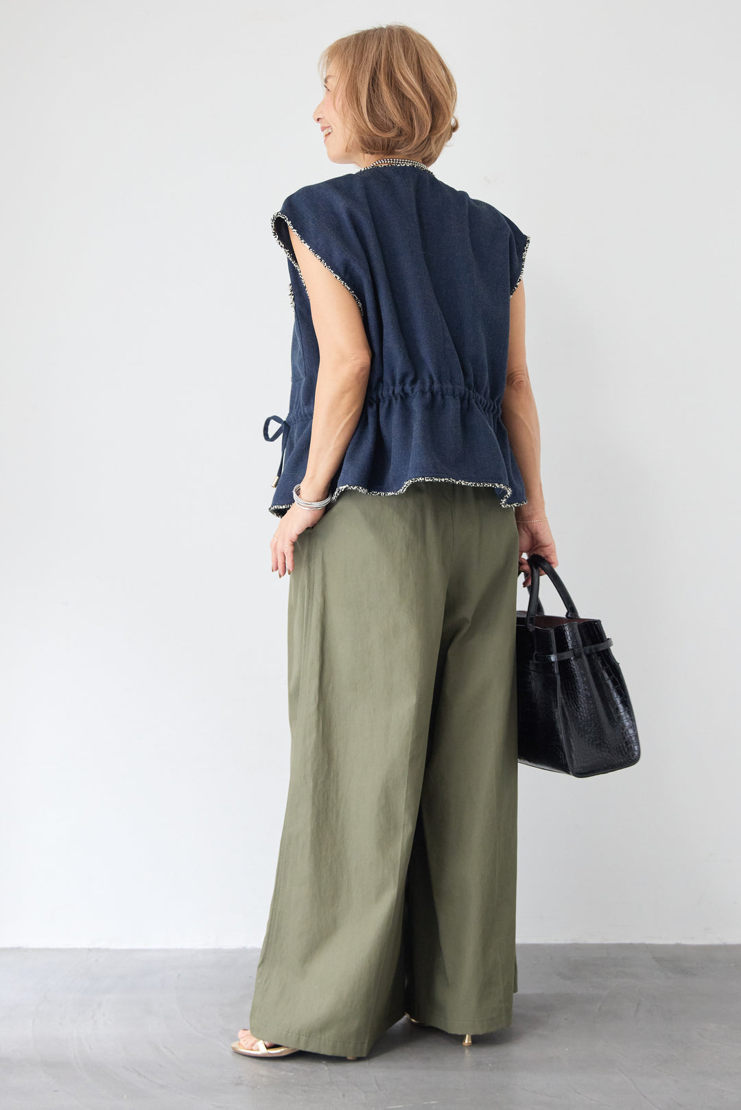 ハイウエスト タックワイドパンツ