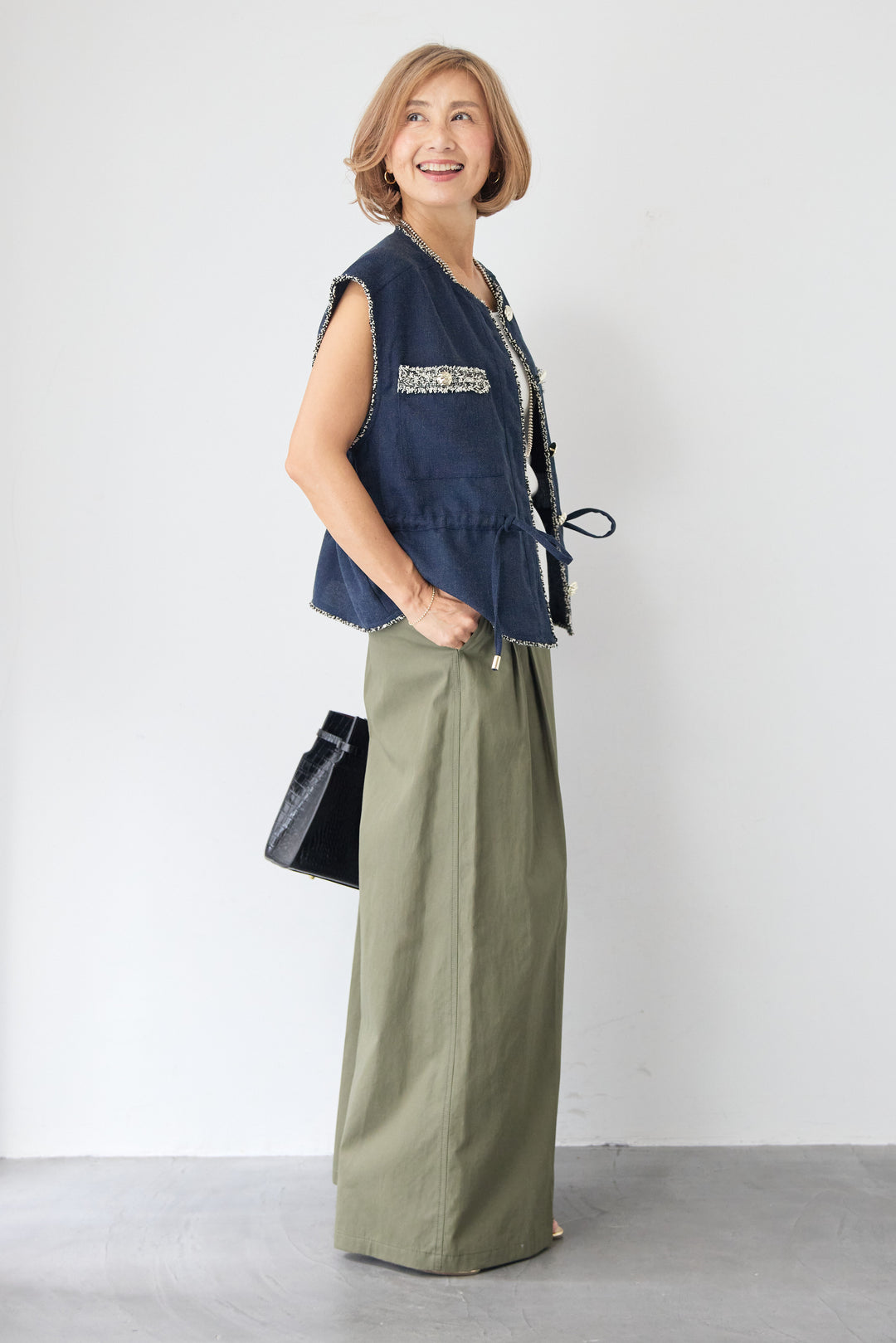 ハイウエスト タックワイドパンツ