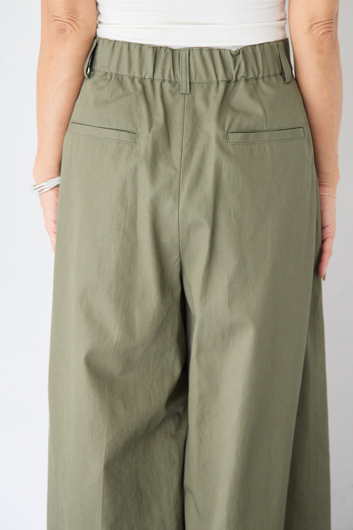 ハイウエスト タックワイドパンツ