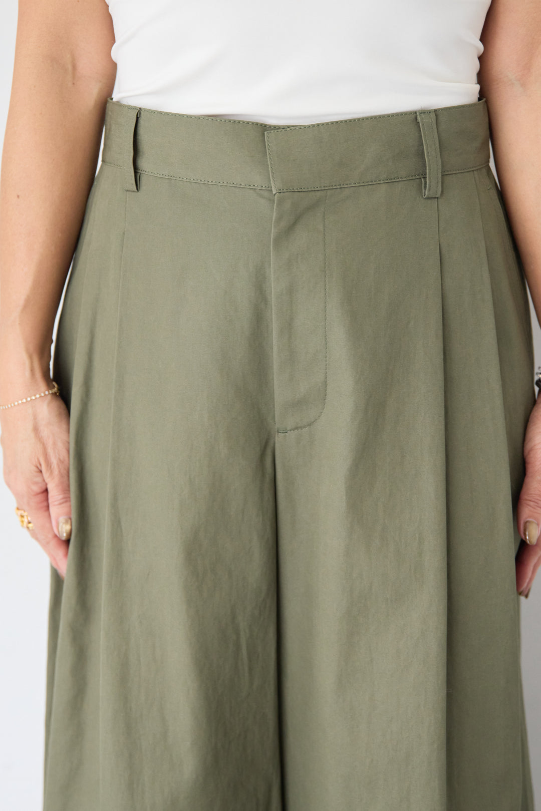 ハイウエスト タックワイドパンツ