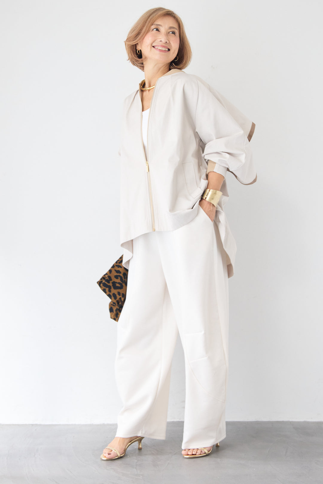 バックフレア 切替ジップアップブルゾン