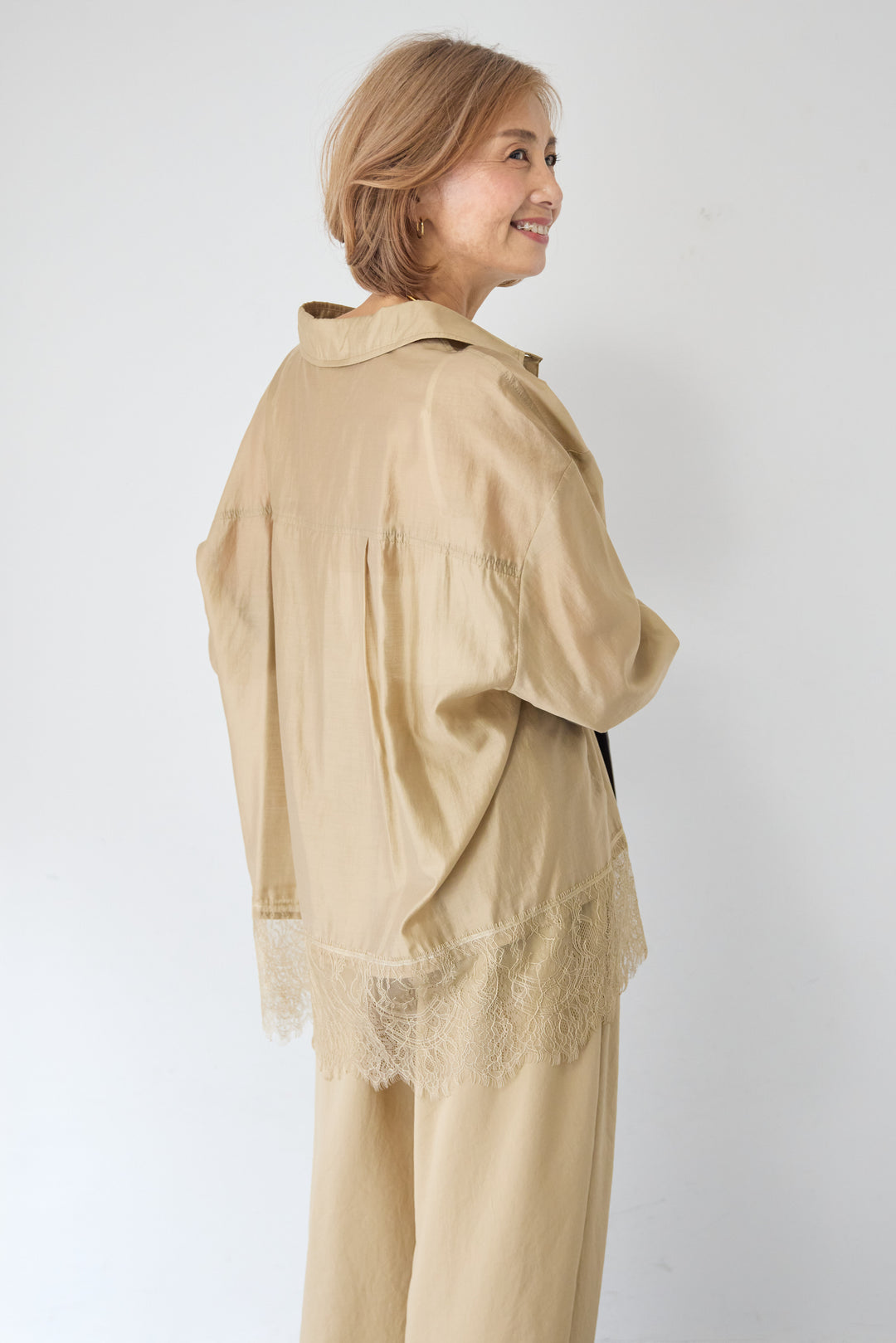 裾レース テンセル混シアーオーバーシャツ