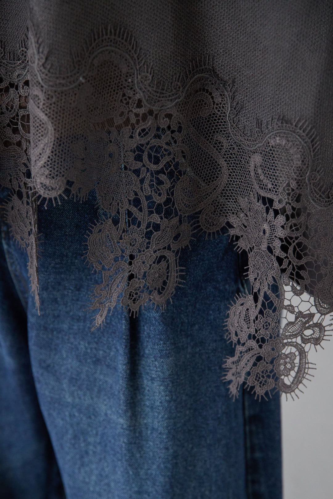 裾リバーレース切り替え シアーニットカーディガン