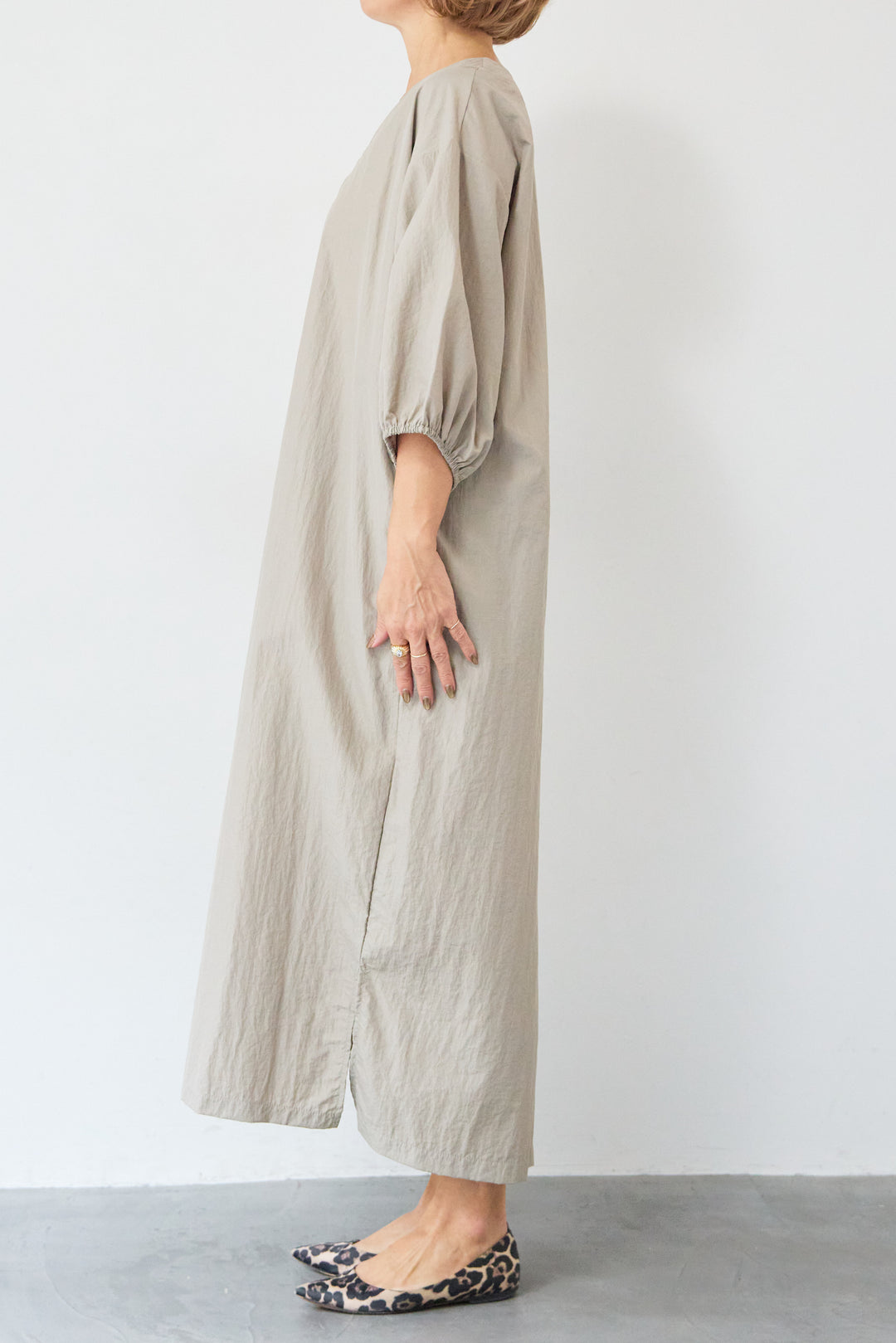 ワッシャー加工 Vネック パフスリーブ ロングワンピース