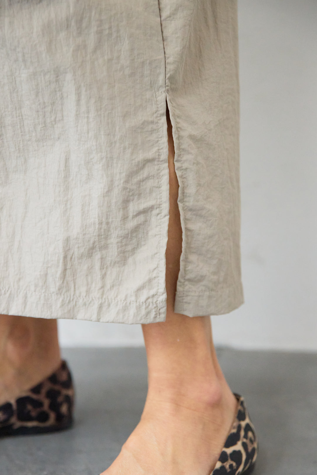 ワッシャー加工 Vネック パフスリーブ ロングワンピース