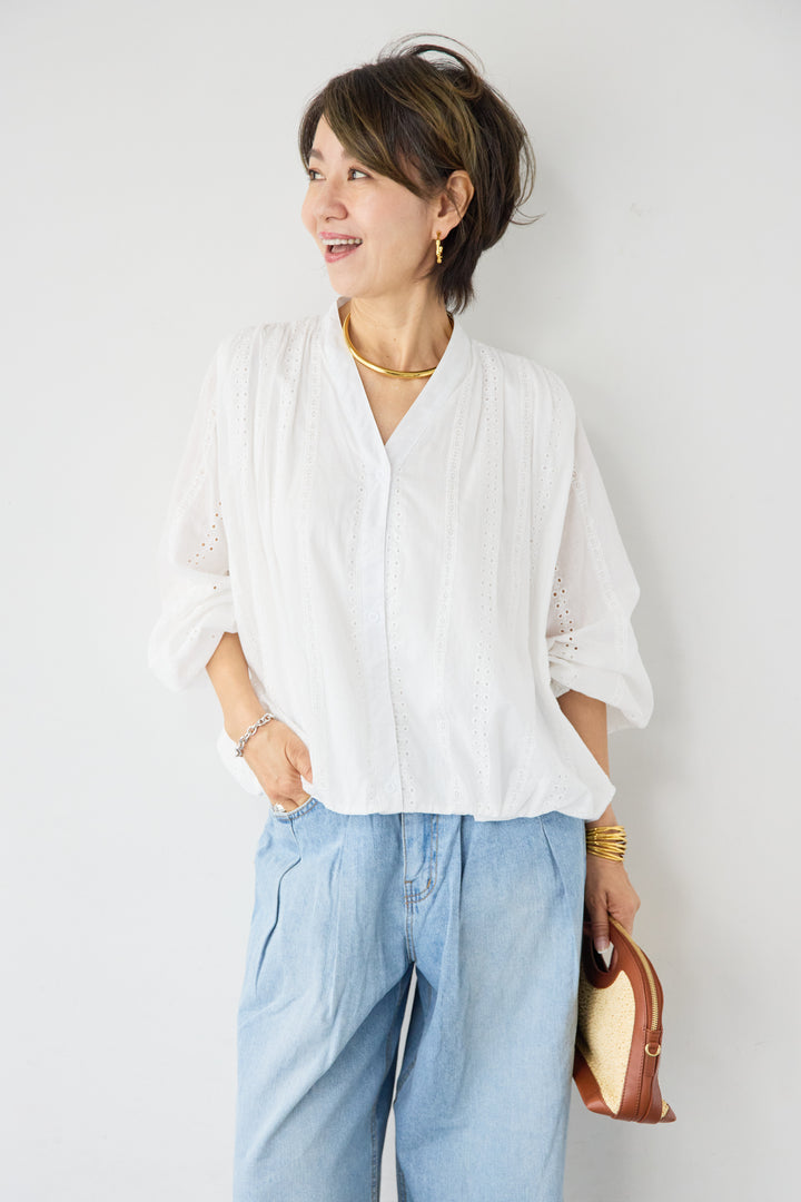 Vネックカットレースブラウス