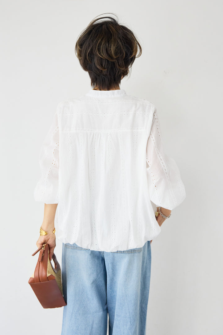 Vネックカットレースブラウス