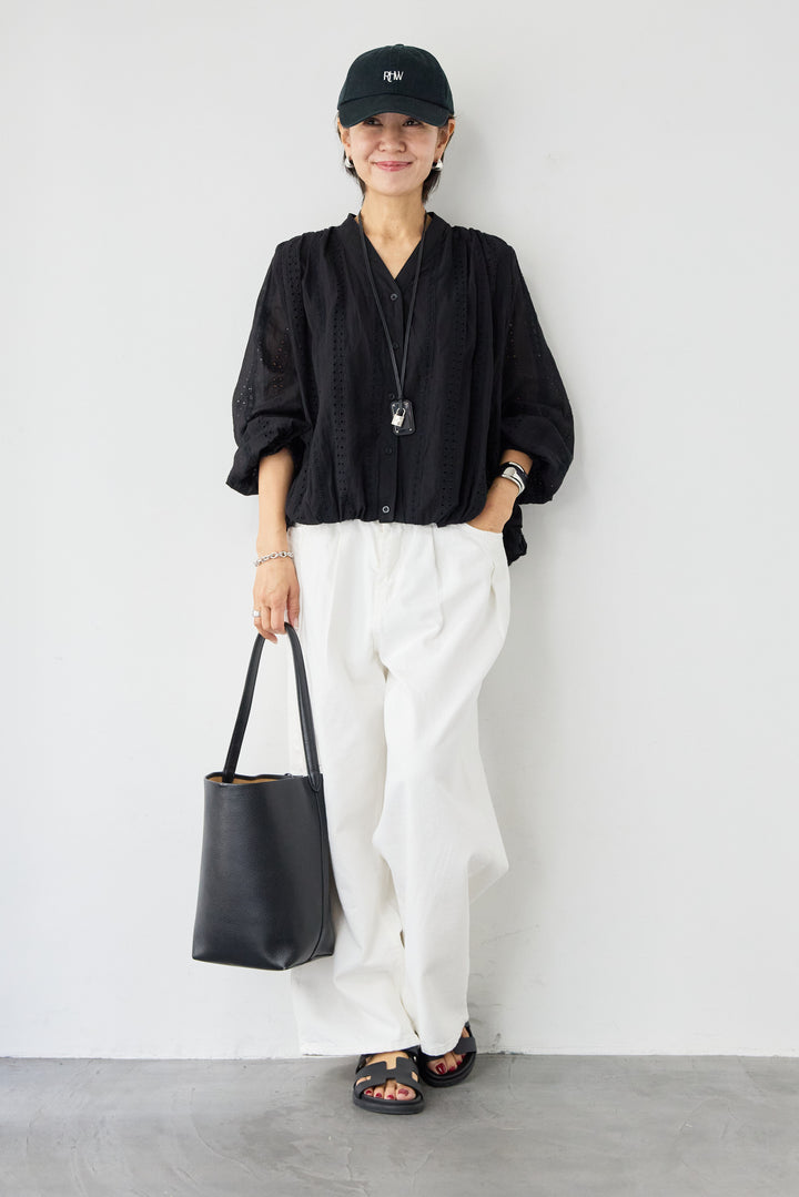 Vネックカットレースブラウス