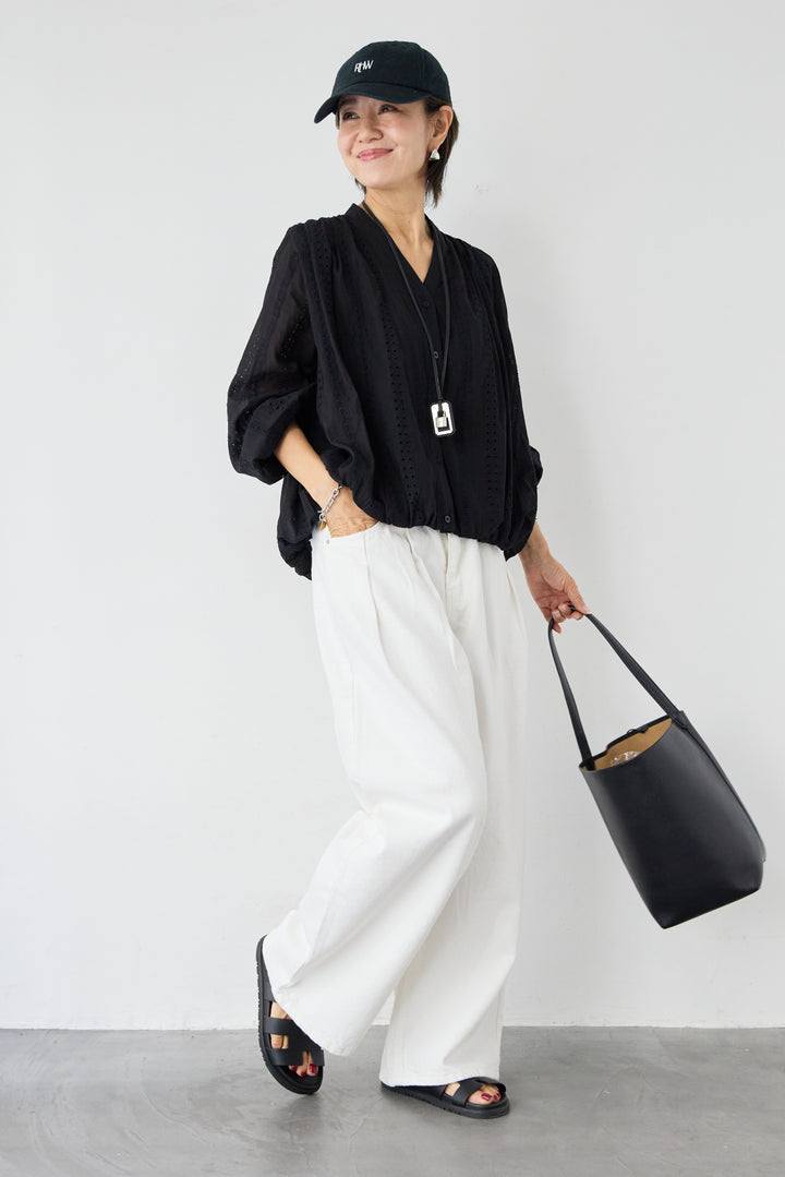 Vネックカットレースブラウス