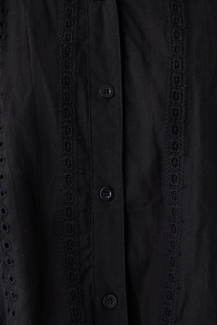 Vネックカットレースブラウス