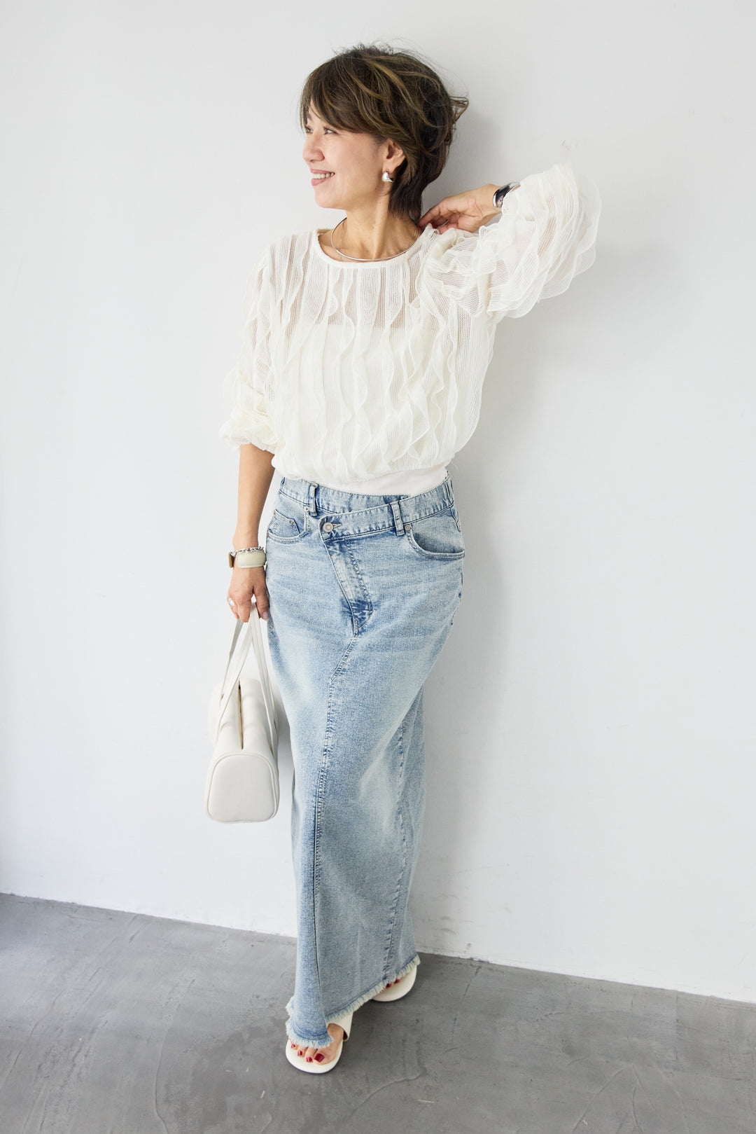 ウエービーレースブラウス