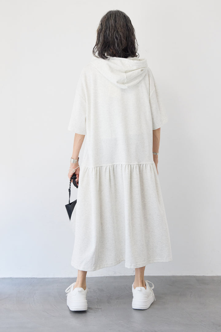 ハーフスリーブフーディーワンピース