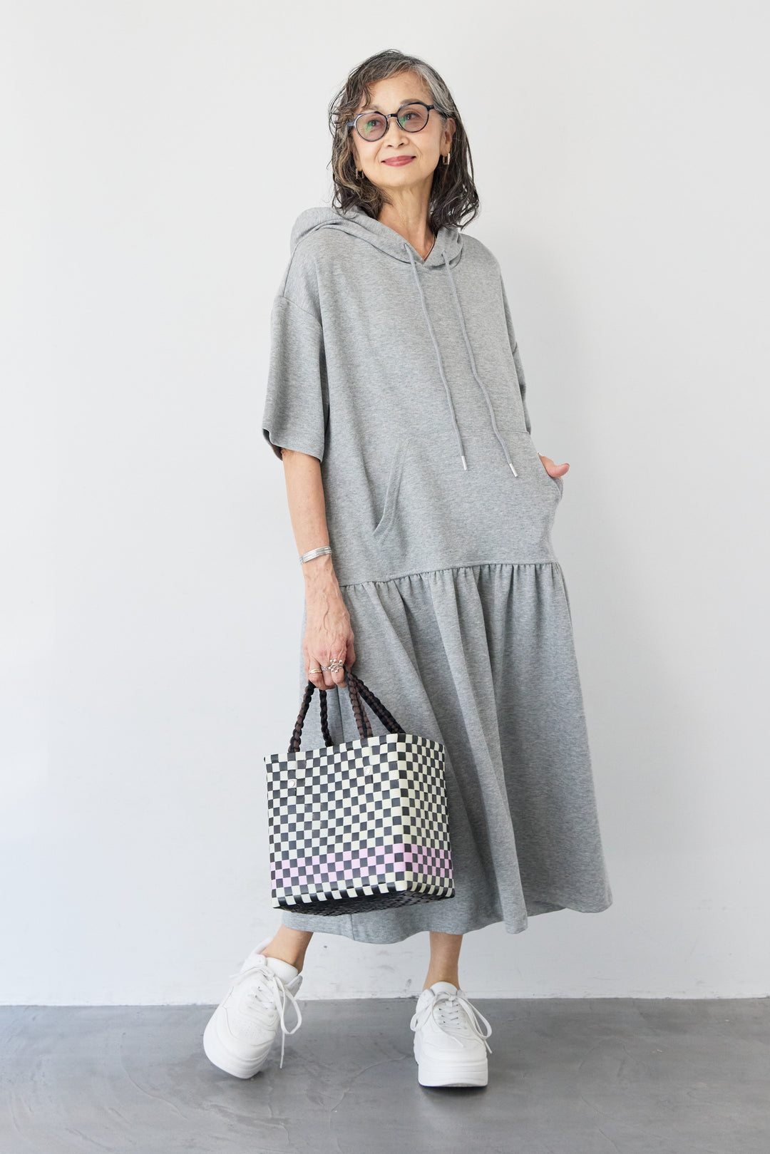 ハーフスリーブフーディーワンピース