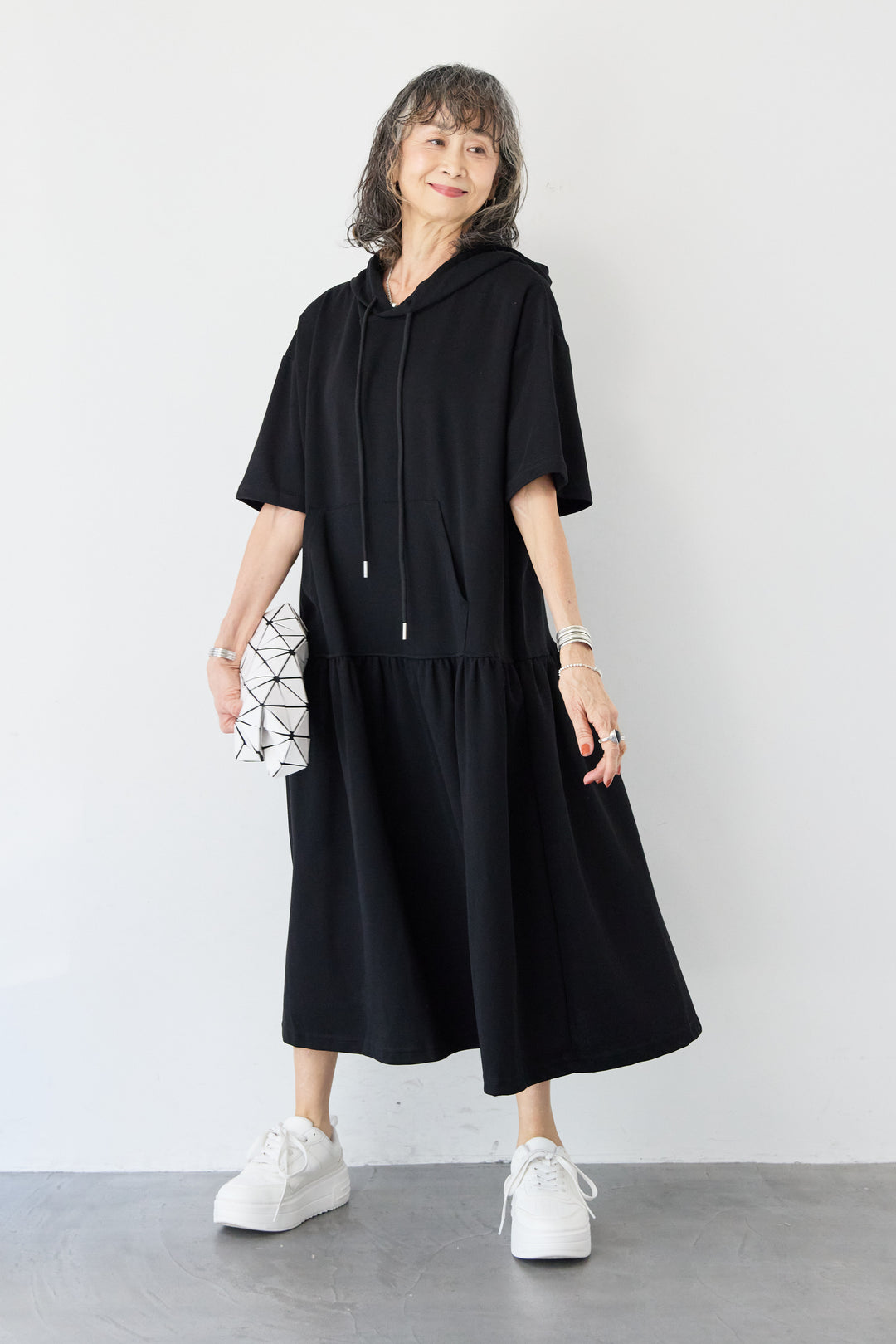ハーフスリーブフーディーワンピース