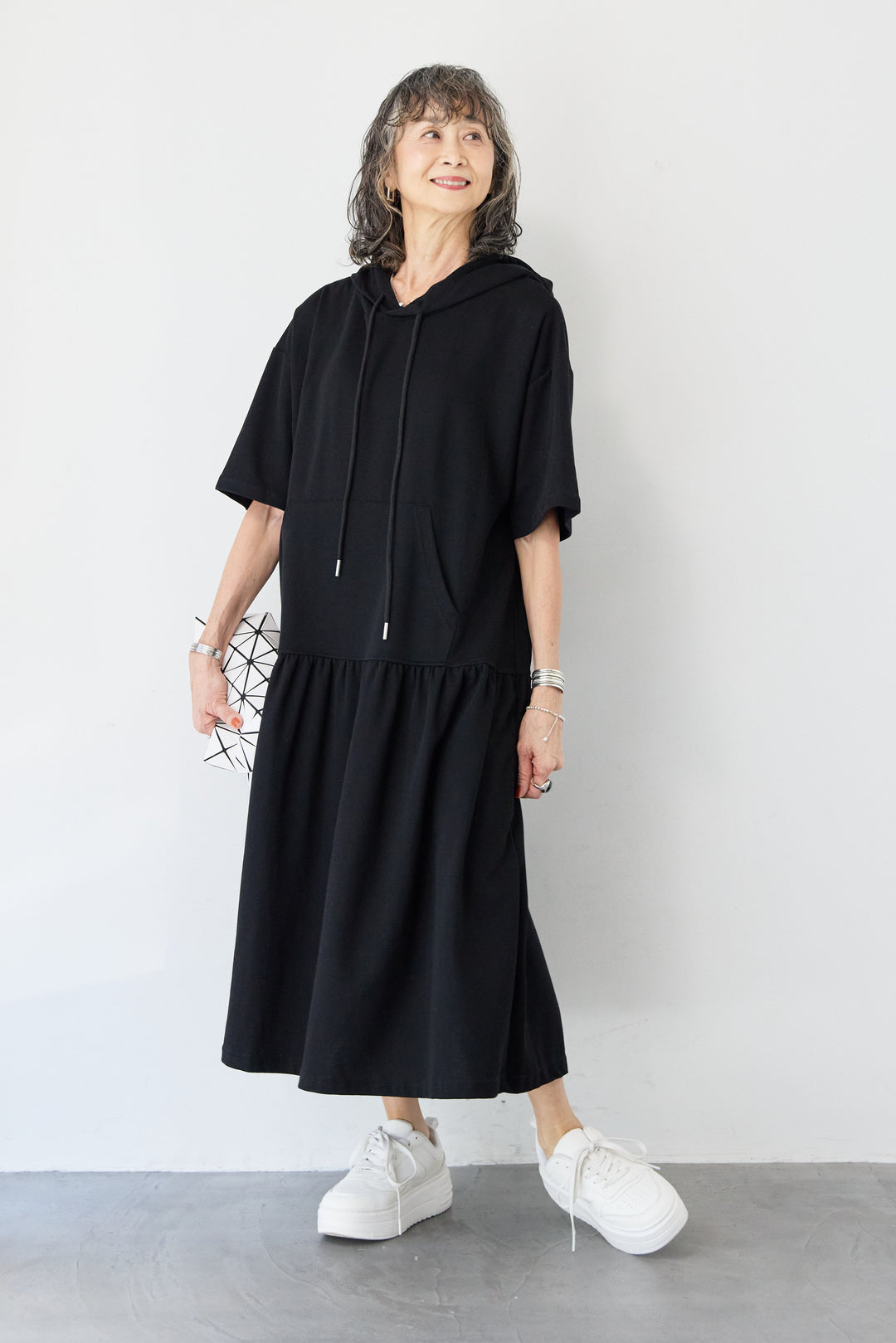 ハーフスリーブフーディーワンピース