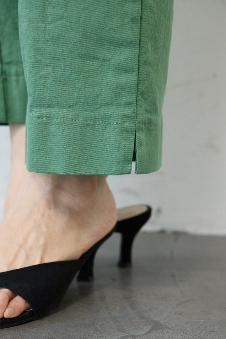 ウエストゴムテーパードパンツ