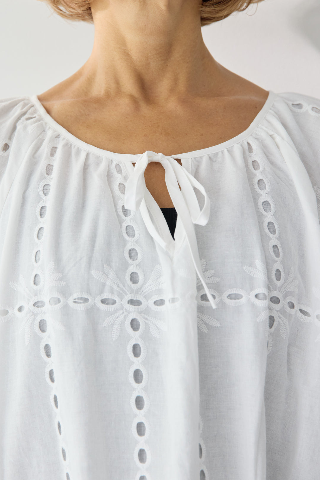 カットワークレース ロングワンピース