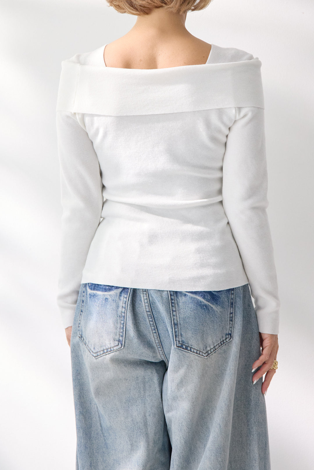 オフショルリブニット