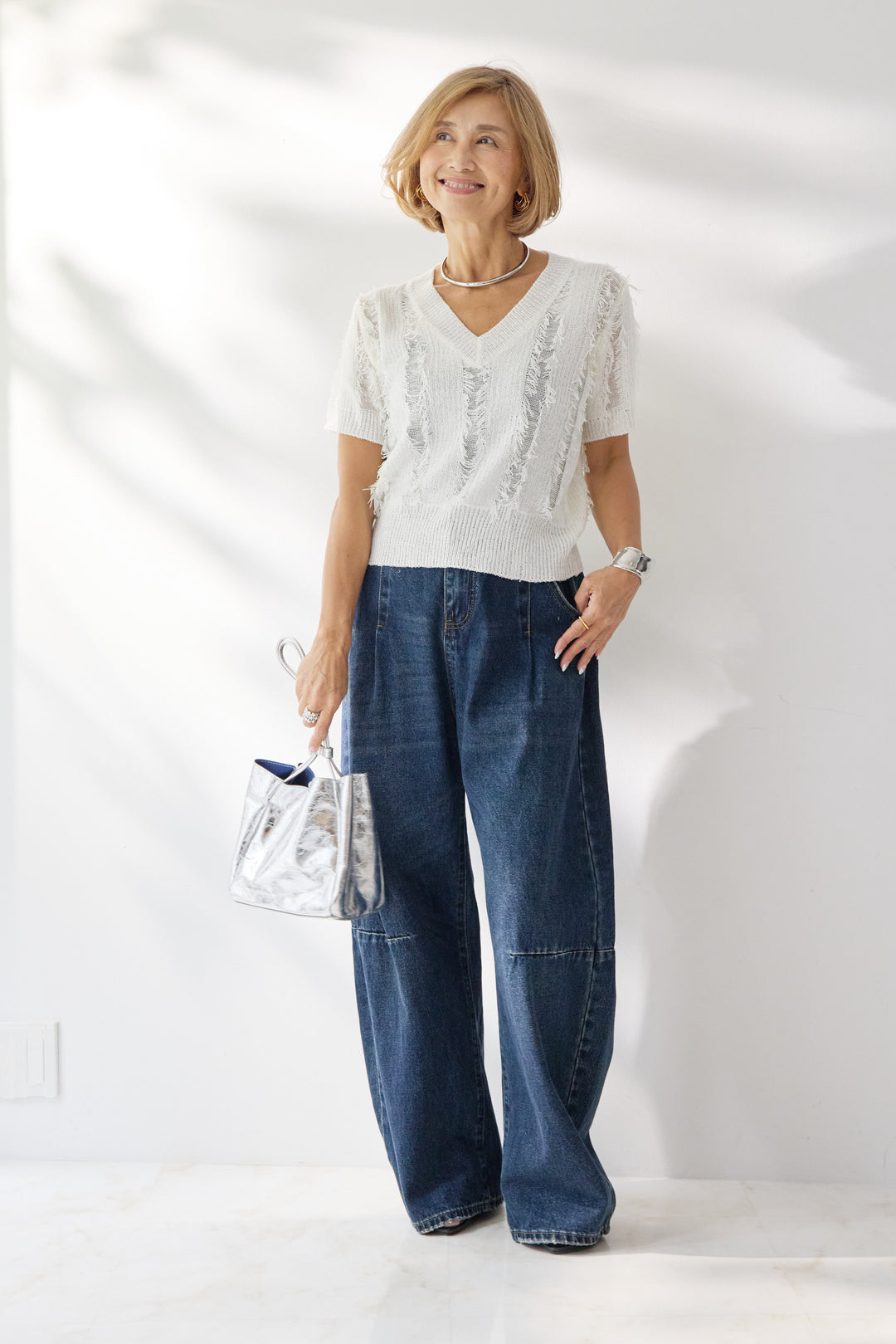 フリンジ透かし編みVネックニット