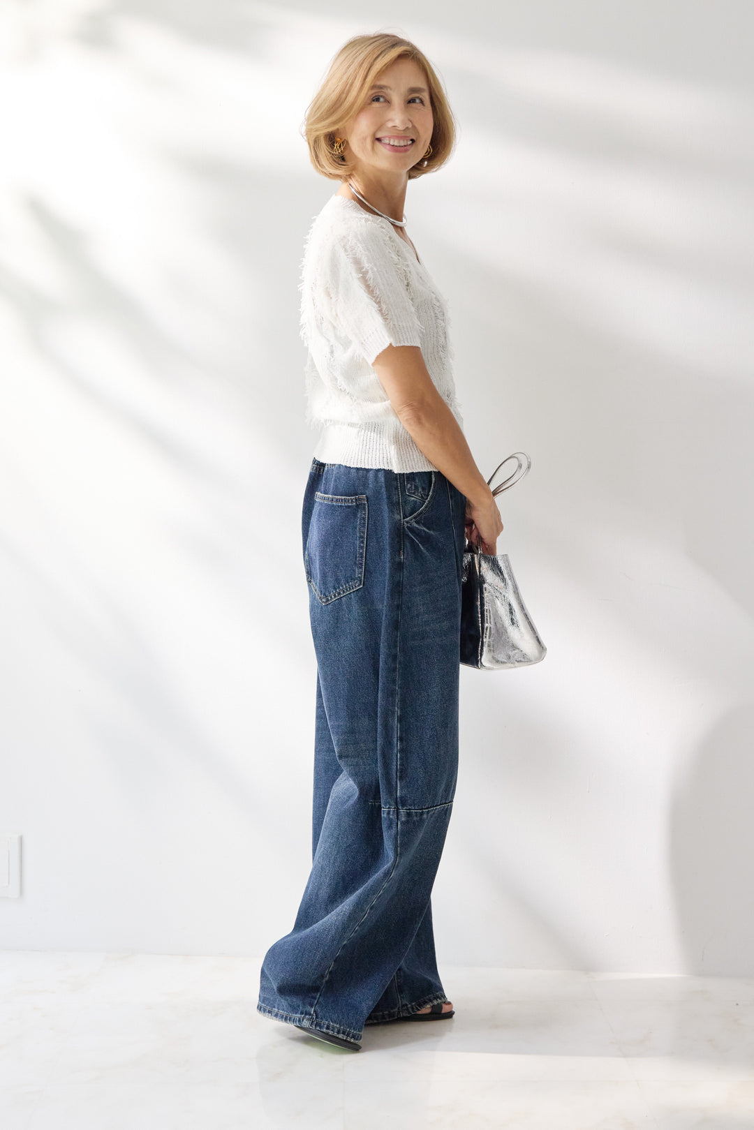 フリンジ透かし編みVネックニット