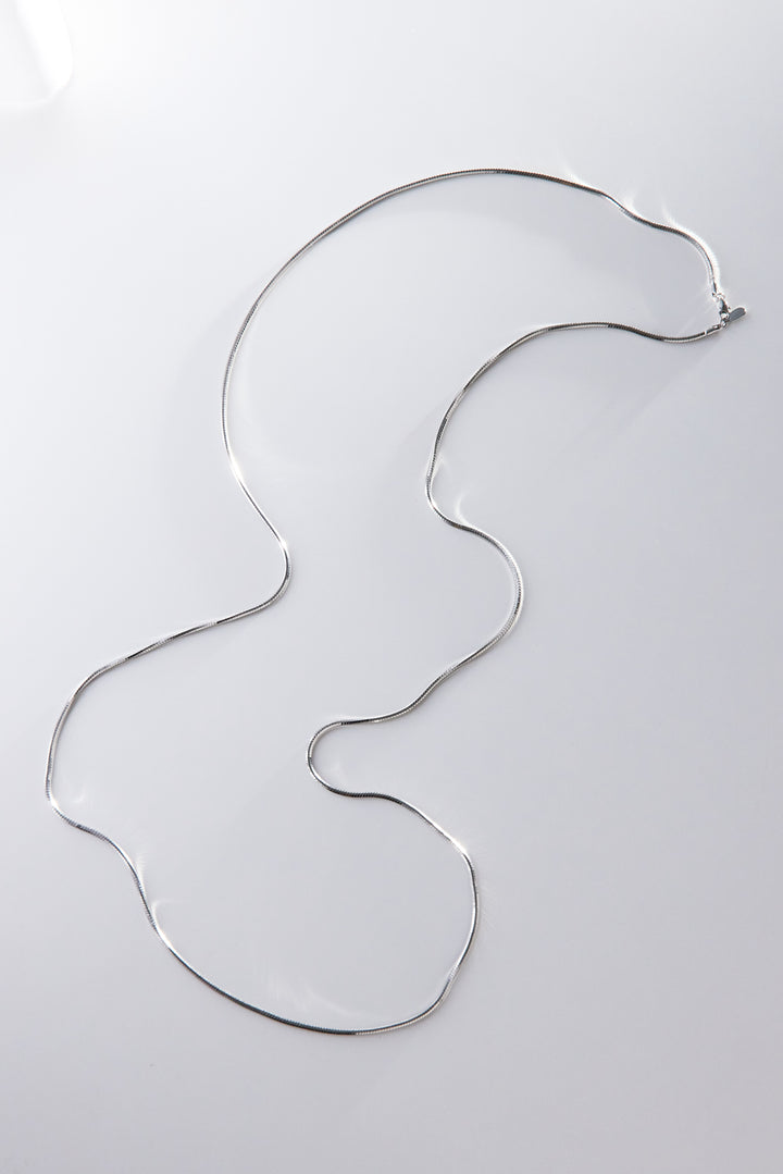 スネークチェーンネックレス