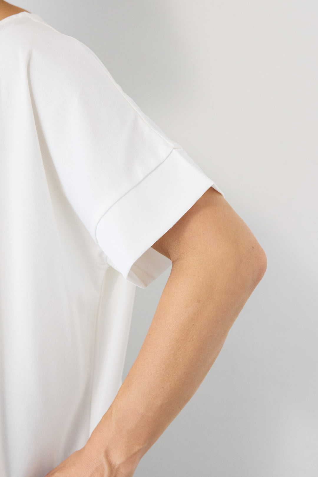 [SET]【接触冷感】タックヘムVネックプルオーバー+グラデーションロングプリーツスカート(2set)