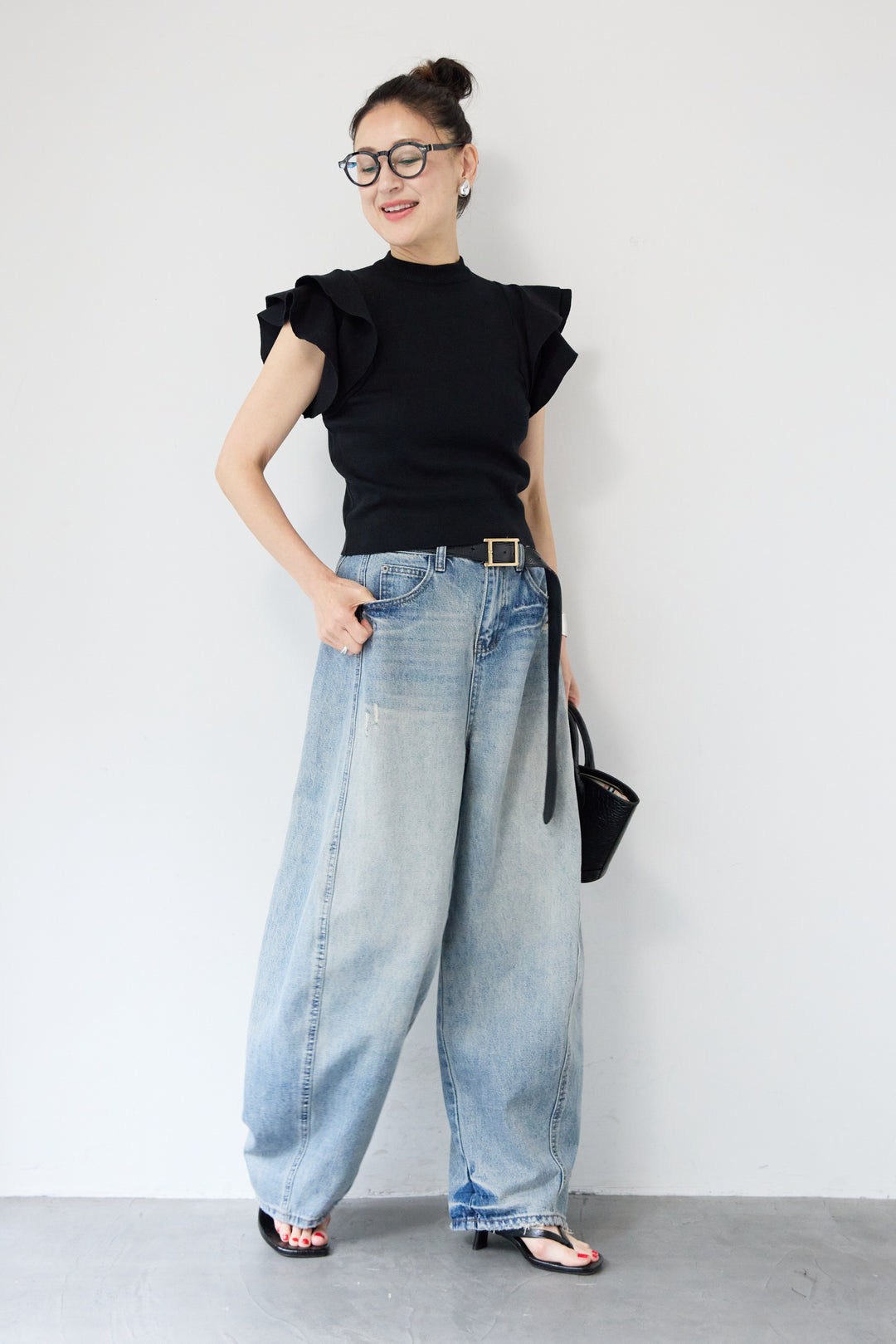 ラッフルスリーブニット