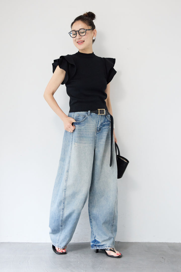 ラッフルスリーブニット