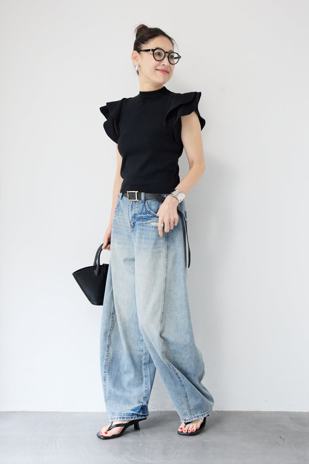 ラッフルスリーブニット