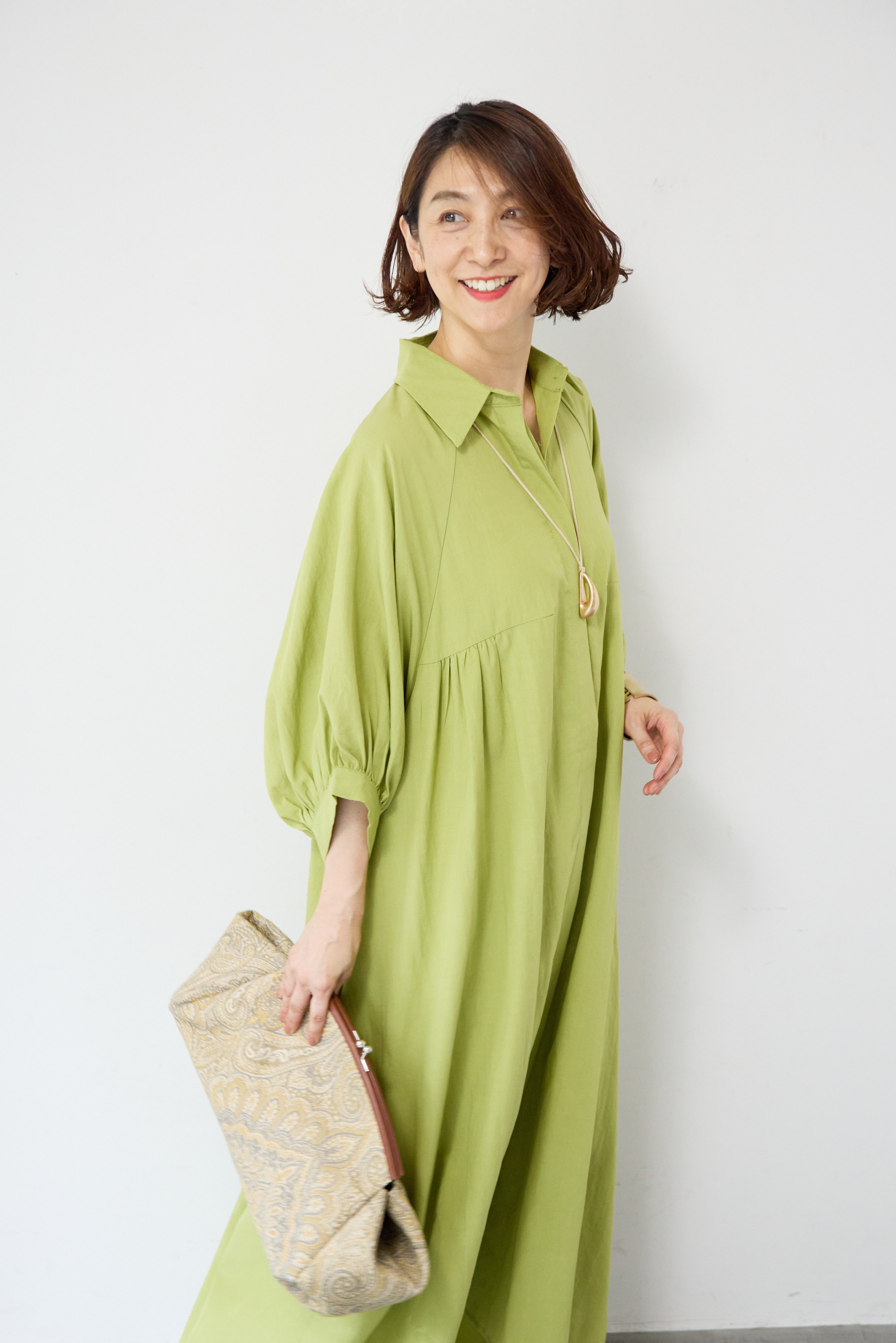 バックオープンツイストシャツワンピース – plusotoha